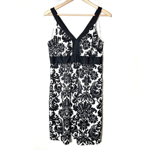 Loft white and black pleated fit and flare floral dress size 6 B56 - Picture 1 of 4
